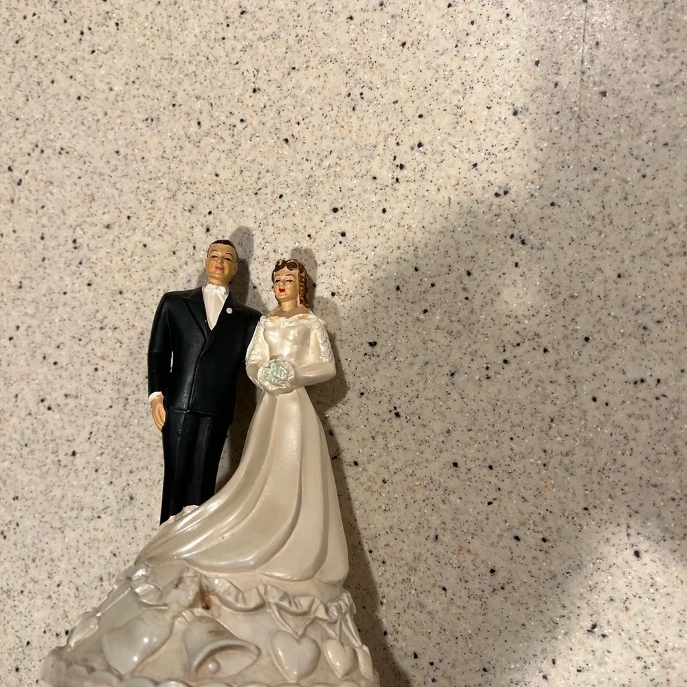 Elegant Wedding Cake Topper - Black and White Vintage 50’s